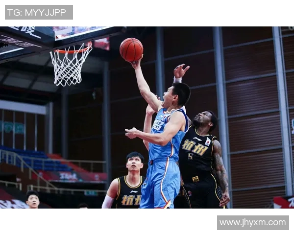 松本山雅迎战熊本深红激战在即双方球员全力以赴争夺胜利