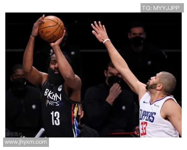 篮网与魔术激战正酣腾讯直播全程带你体验精彩瞬间